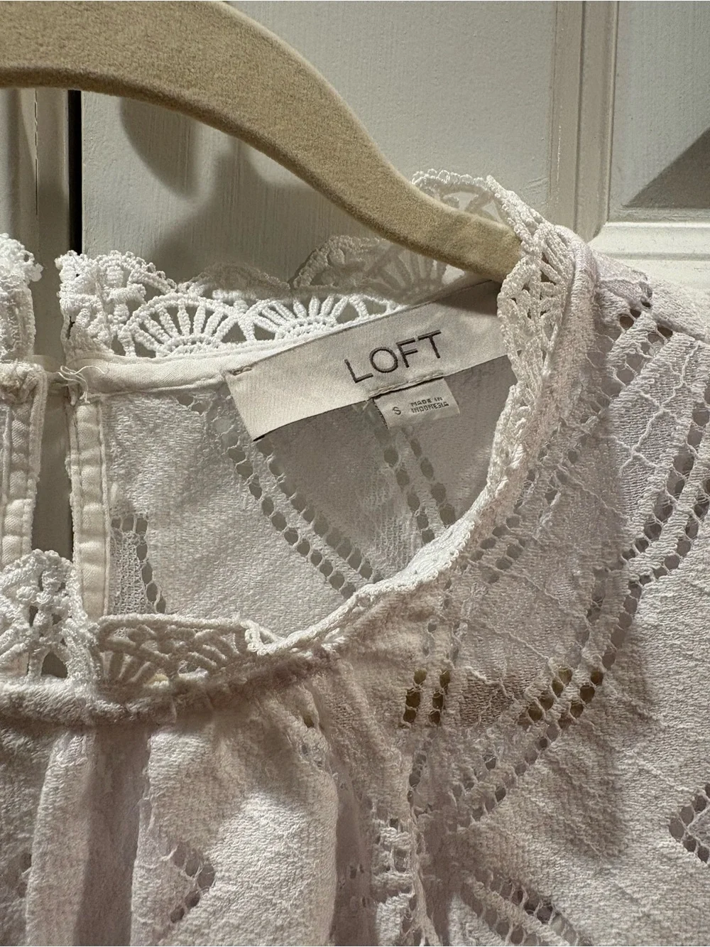 LOFT Cream Lace Long-Sleeve Boho Blouse